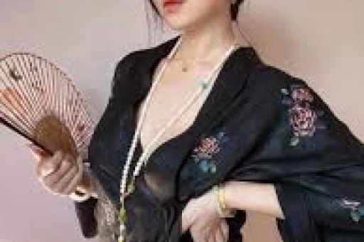 51岁刘恺威近况曝光！与杨幂离婚已经7年与李晓峰分手后事业遇挫